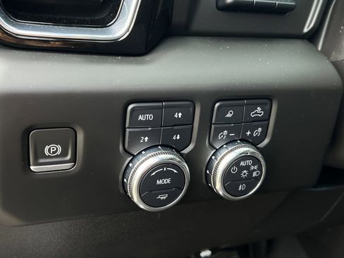 Used 2023 GMC Sierra 1500 Denali w/ Denali Reserve Package image 15