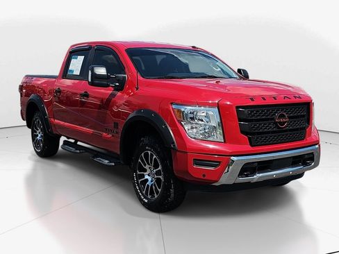 Used 2021 Nissan Titan SV w/ SV Convenience Package AWD/4WD image 3