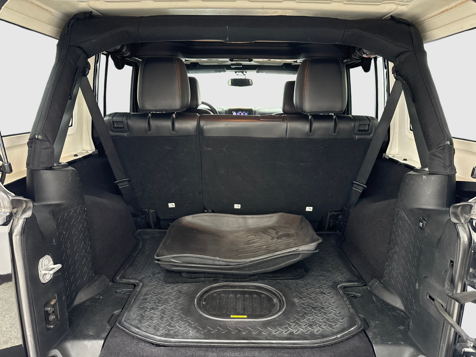 Used 2018 Jeep Wrangler Unlimited Sahara AWD/4WD image 47