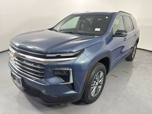 Used 2024 Chevrolet Traverse LT w/ LPO, Floor Liner Package FWD image 25