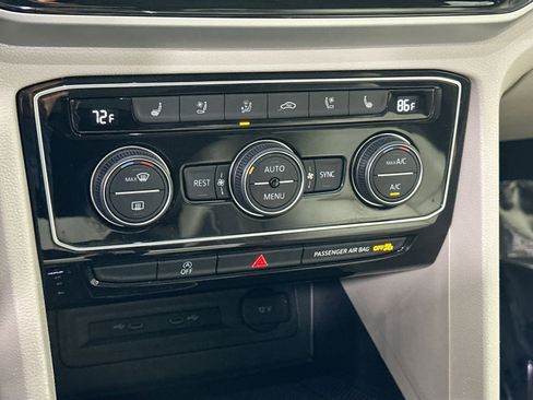 Used 2021 Volkswagen Atlas SEL Premium image 26