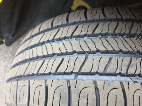 Used 2024 Ford Mustang Premium image 25