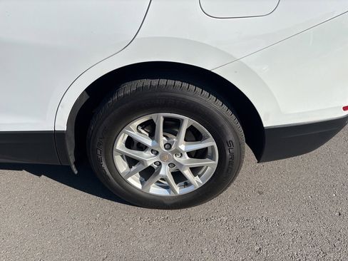 Used 2024 Chevrolet Equinox LT image 10