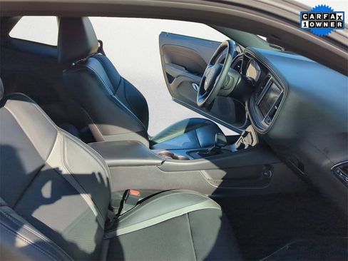 Used 2023 Dodge Challenger SXT w/ Plus Package image 15