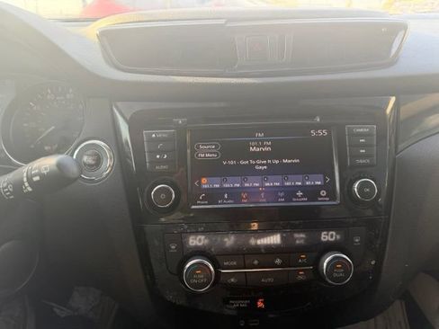 Used 2019 Nissan Rogue Sport SV FWD image 7