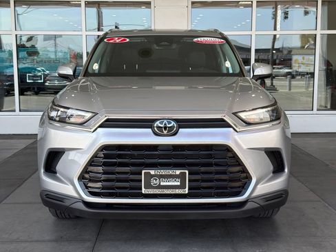 Certified 2024 Toyota Grand Highlander FWD image 5
