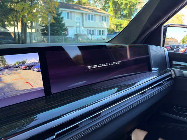 Used 2025 Cadillac Escalade ESV Luxury AWD/4WD image 46
