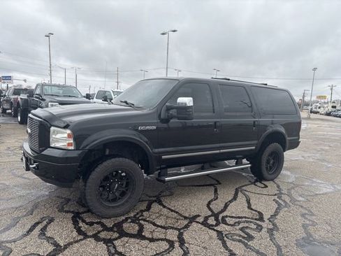 Used 2005 Ford Excursion Limited image 2