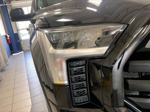 Used 2023 Toyota Tundra SR5 w/ SR5 Convenience Package AWD/4WD image 33