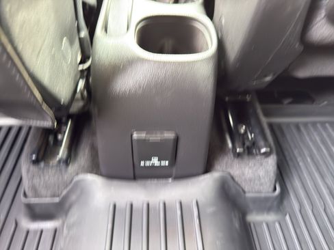 Used 2019 Chevrolet Trax LT w/ LT Convenience Package image 31