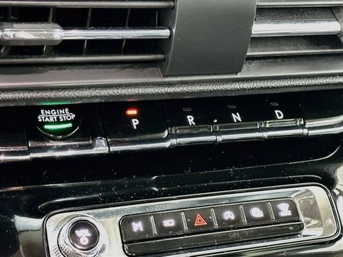 Certified 2023 Lincoln Corsair AWD w/ Equipment Group 101A image 17