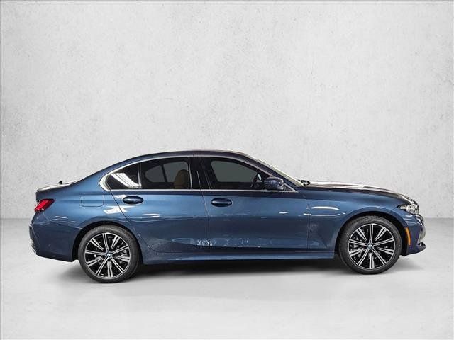 Used 2026 BMW 330i Sedan w/ Premium Package RWD image 4
