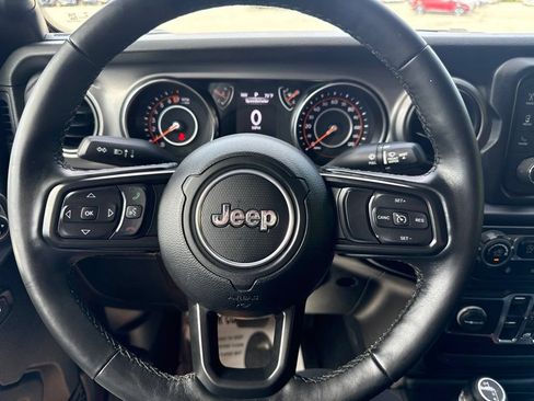 Used 2021 Jeep Gladiator Sport AWD/4WD image 22