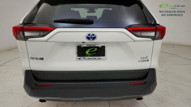 Used 2021 Toyota RAV4 XLE Premium AWD/4WD image 26