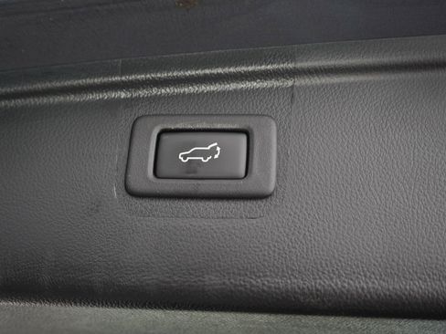 Used 2017 Subaru Outback 2.5i Premium AWD/4WD image 11