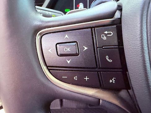 Used 2025 Lexus ES 300h w/ Premium Package FWD image 20