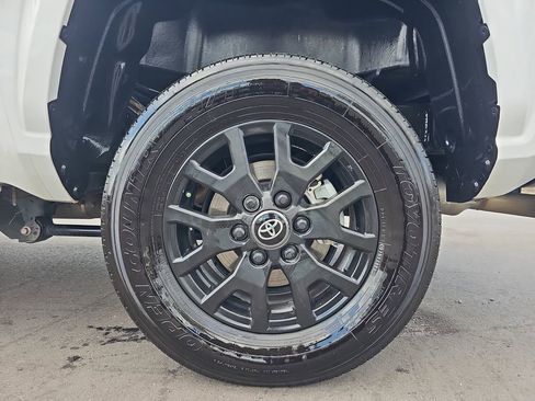 Used 2024 Toyota Tacoma SR5 w/ SR5 Upgrade Package RWD image 35