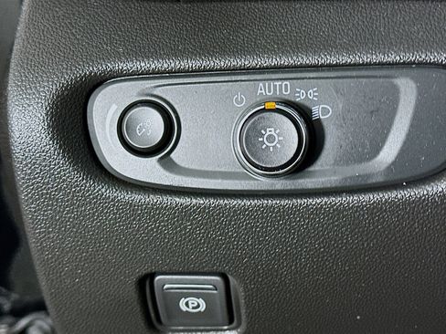 Used 2024 Chevrolet Blazer LT w/ Convenience Package image 17