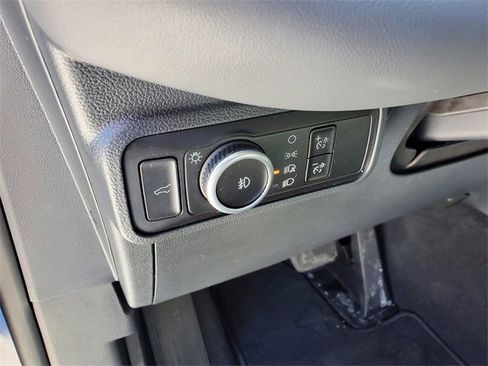 Used 2025 Ford Explorer Active w/ Active Comfort Package image 22