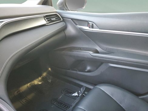 Used 2024 Toyota Camry SE image 25