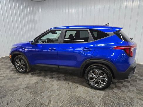 Used 2024 Kia Seltos LX image 4