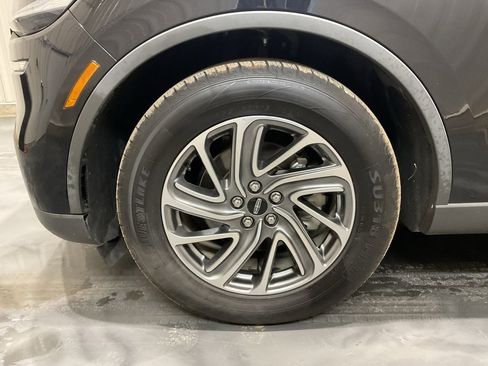 Used 2023 Lincoln Aviator 2WD image 6