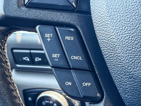 Used 2018 Ford F150 XLT w/ Equipment Group 302A Luxury AWD/4WD image 22