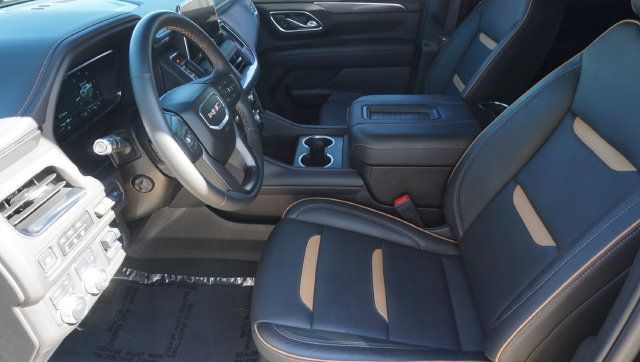 Used 2024 GMC Yukon AT4 w/ Technology Package AWD/4WD image 10