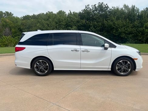 Used 2022 Honda Odyssey Elite image 6