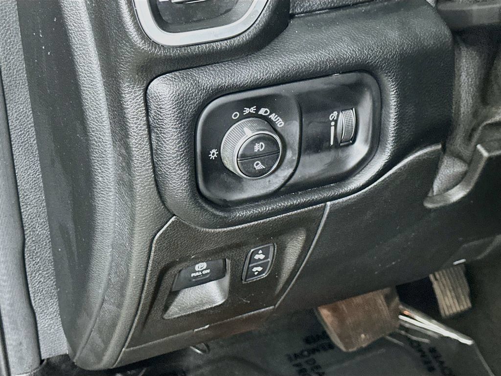 Used 2021 RAM 1500 Big Horn RWD image 23
