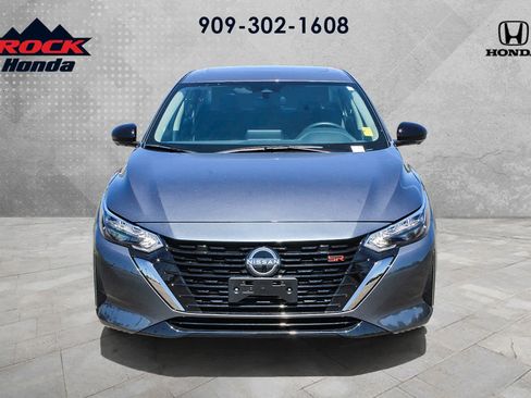 Used 2025 Nissan Sentra SR w/ SR Premium Package FWD image 2