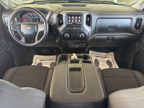 Used 2022 Chevrolet Silverado 1500 Custom image 18