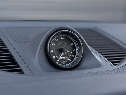 Certified 2026 Porsche Macan image 27