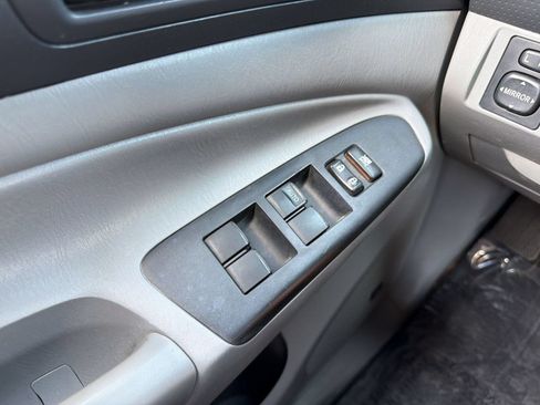 Used 2013 Toyota Tacoma 4x4 Double Cab w/ TRD Off-Road Pkg image 13