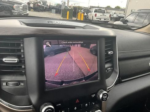 Used 2019 RAM 1500 Laramie AWD/4WD image 22