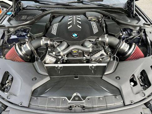 Used 2021 BMW M550i xDrive w/ Premium Package image 31