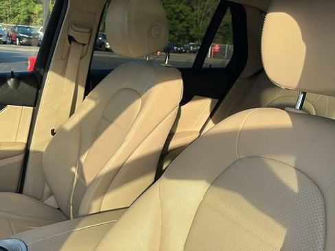 Used 2022 Mercedes-Benz GLC 300 image 19