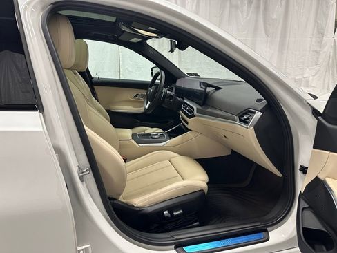 Used 2023 BMW 330i xDrive Sedan w/ Premium Package image 55