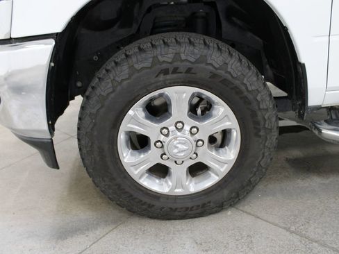 Used 2024 RAM 2500 Big Horn image 38