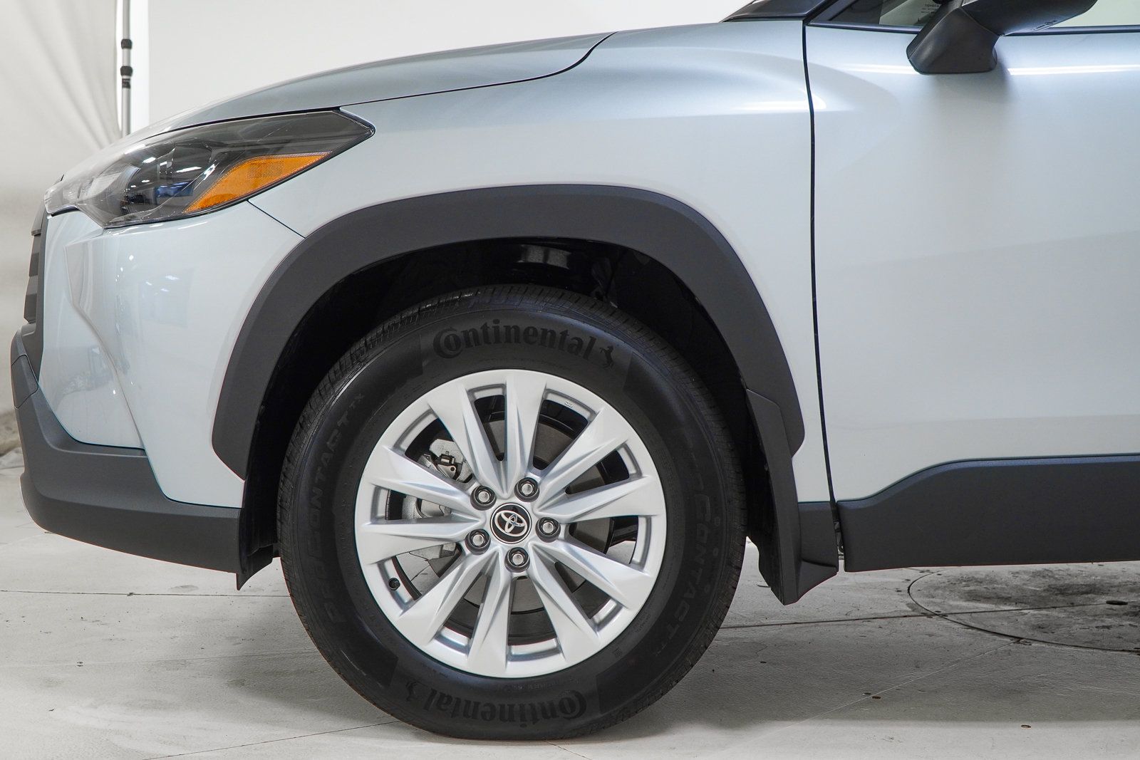 Used 2026 Toyota Corolla Cross LE w/ Moonroof Package AWD/4WD image 18
