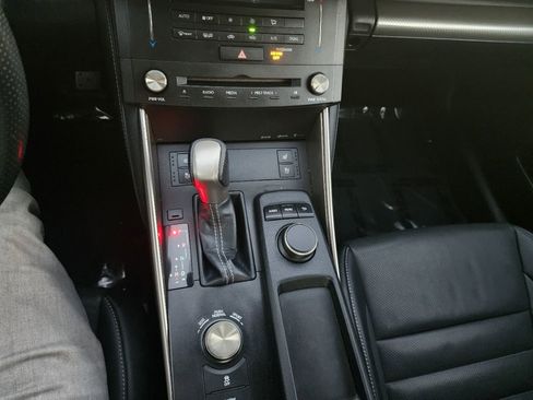 Used 2015 Lexus IS 250 image 19