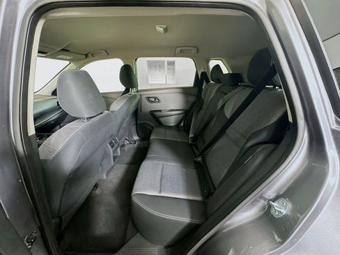 Used 2021 Nissan Rogue S image 25