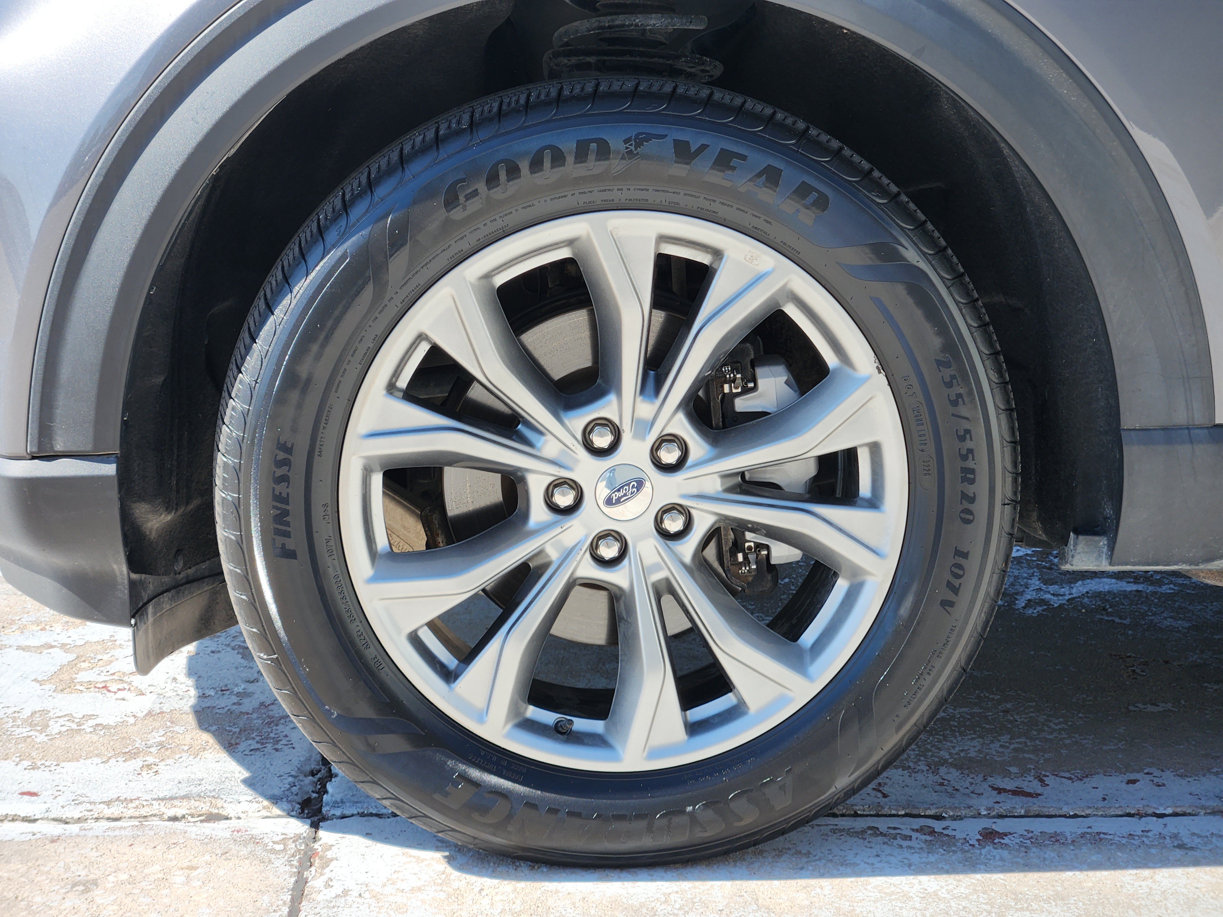 Used 2022 Ford Explorer XLT w/ Equipment Group 202A AWD/4WD image 14