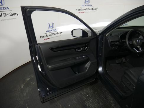Used 2025 Honda CR-V EX-L image 10