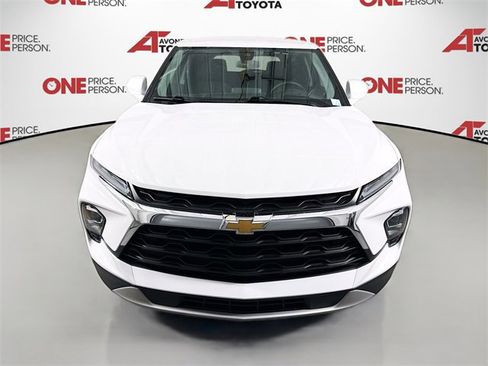 Used 2025 Chevrolet Blazer LT image 2