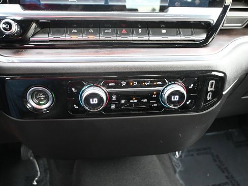 Used 2024 GMC Sierra 1500 SLT image 14