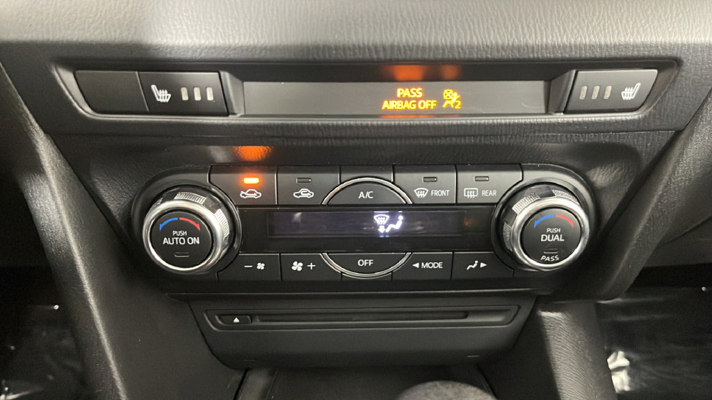 Used 2014 MAZDA MAZDA3 i Grand Touring FWD image 32