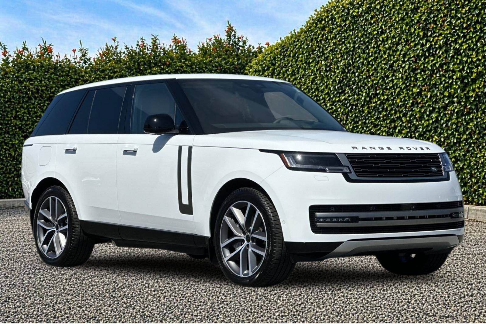 New 2026 Land Rover Range Rover SE AWD/4WD image 8