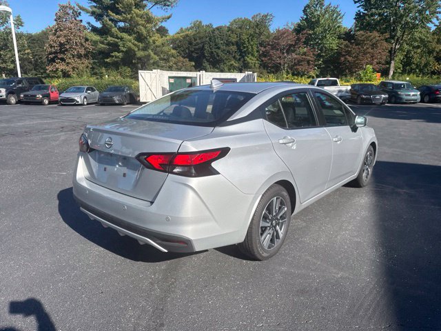 Used 2025 Nissan Versa SV FWD image 4