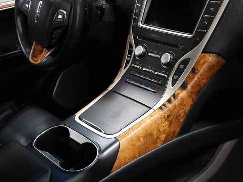 Used 2018 Lincoln MKX Reserve w/ Luxury Package image 20